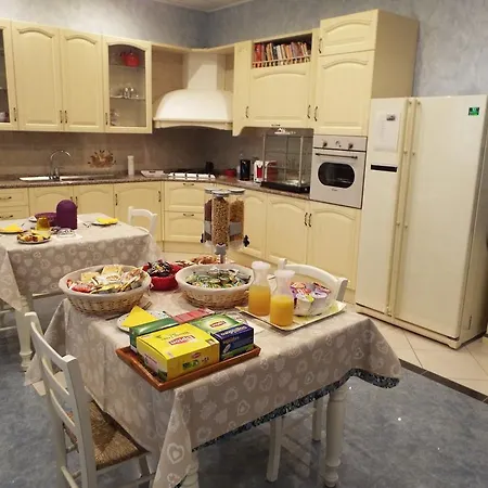 לינה וארוחת בוקר Il Portico 3*